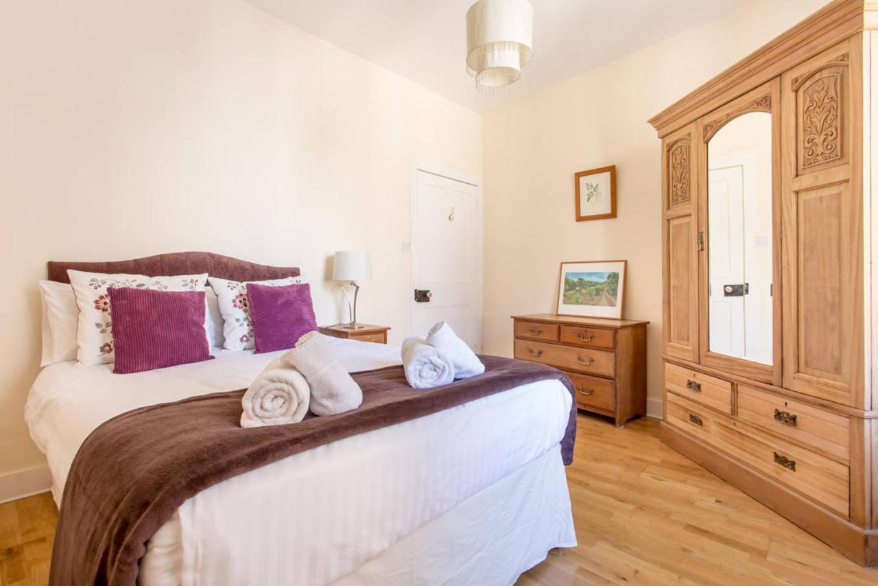 Altido Retro Castle Retreat 2Bed Lejlighed Edinburgh Værelse billede